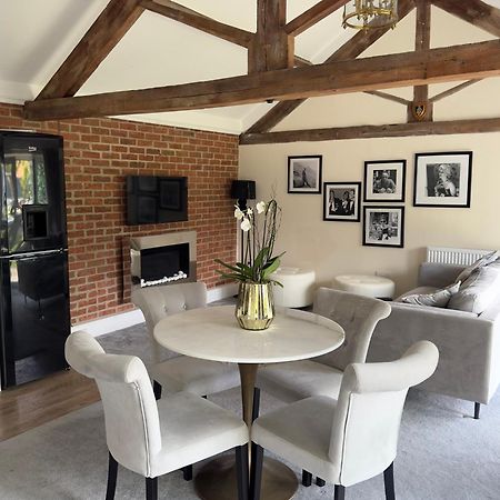 The Luxury Annex At Barmby Moor House Apartment York Bagian luar foto